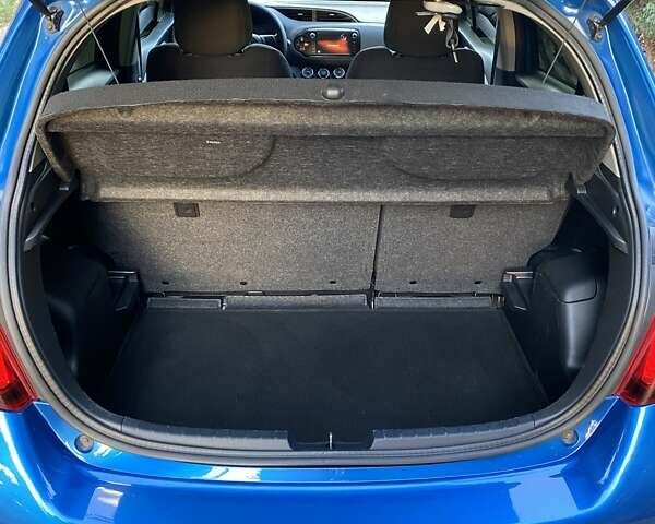 Тойота Яріс 2016 у Никополе на Automoto.ua Синій Тойота Яріс, об'ємом двигуна 1.36 л та пробігом 174 тис. км за 10500 $, фото 5 на Automoto.ua