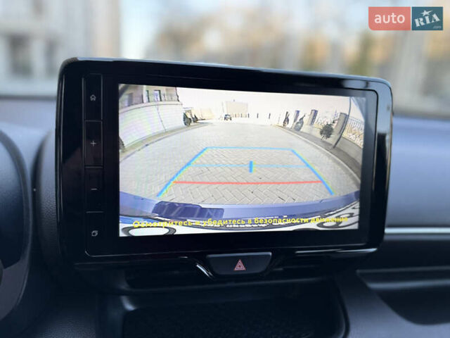 Синій Тойота Яріс, об'ємом двигуна 1.49 л та пробігом 6 тис. км за 25999 $, фото 72 на Automoto.ua