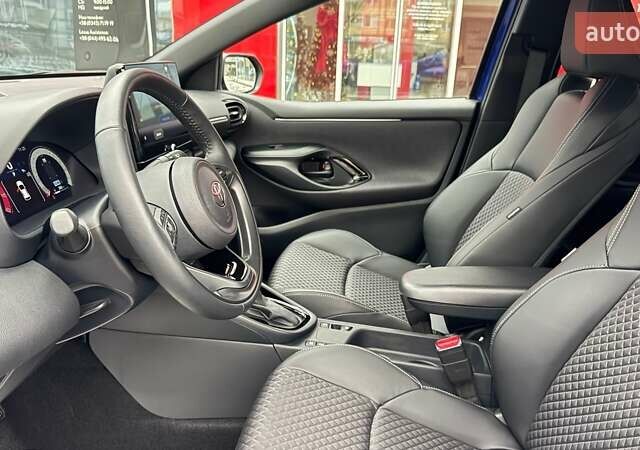 Синий Тойота Ярис, объемом двигателя 1.49 л и пробегом 3 тыс. км за 29492 $, фото 5 на Automoto.ua