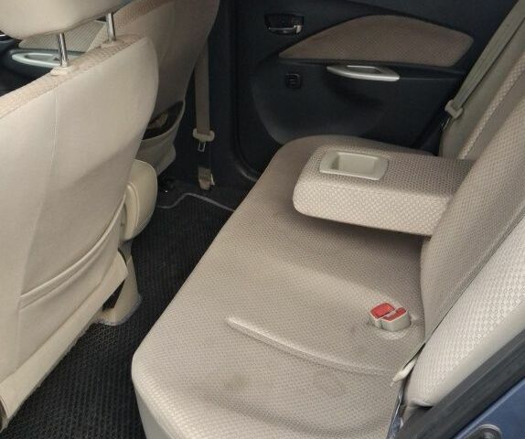 Синий Тойота Ярис, объемом двигателя 1.5 л и пробегом 240 тыс. км за 5600 $, фото 6 на Automoto.ua