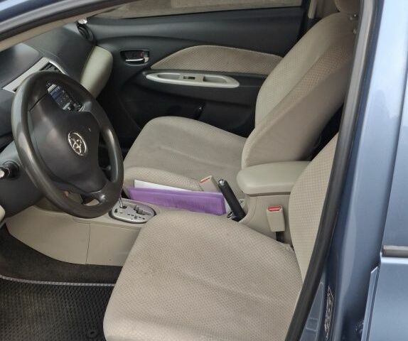 Синий Тойота Ярис, объемом двигателя 1.5 л и пробегом 240 тыс. км за 5600 $, фото 7 на Automoto.ua