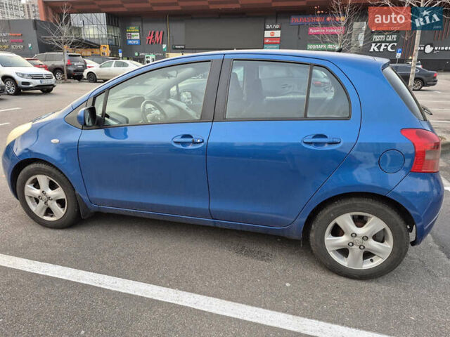 Синий Тойота Ярис, объемом двигателя 1.3 л и пробегом 200 тыс. км за 5200 $, фото 2 на Automoto.ua