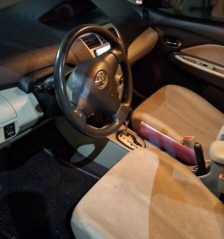 Синій Тойота Яріс, об'ємом двигуна 1.5 л та пробігом 240 тис. км за 5500 $, фото 7 на Automoto.ua