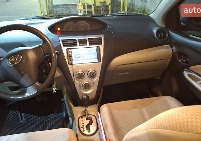 Синій Тойота Яріс, об'ємом двигуна 1.5 л та пробігом 240 тис. км за 5500 $, фото 10 на Automoto.ua