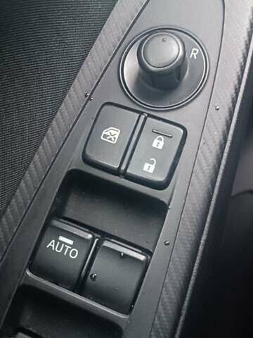 Тойота Яріс 2017 у Вінниці на Automoto.ua Синій Тойота Яріс, об'ємом двигуна 1.5 л та пробігом 170 тис. км за 12800 $, фото 21 на Automoto.ua