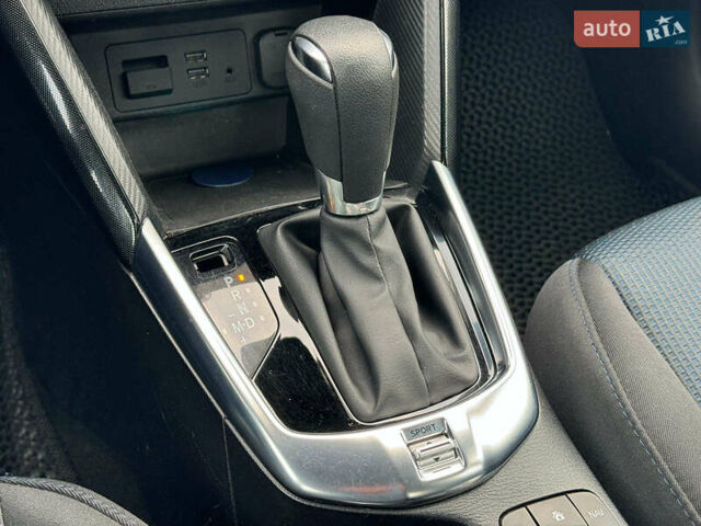 Синий Тойота Ярис, объемом двигателя 1.5 л и пробегом 170 тыс. км за 12890 $, фото 28 на Automoto.ua