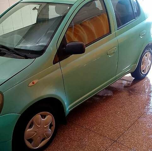 Зеленый Тойота Ярис, объемом двигателя 1 л и пробегом 254 тыс. км за 3000 $, фото 7 на Automoto.ua