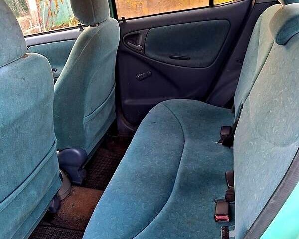 Зеленый Тойота Ярис, объемом двигателя 1 л и пробегом 254 тыс. км за 3000 $, фото 2 на Automoto.ua