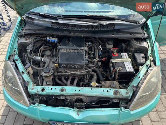 Зеленый Тойота Ярис, объемом двигателя 1 л и пробегом 264 тыс. км за 2300 $, фото 1 на Automoto.ua