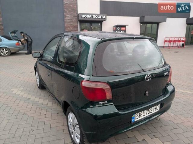 Зеленый Тойота Ярис, объемом двигателя 1.3 л и пробегом 250 тыс. км за 3350 $, фото 4 на Automoto.ua