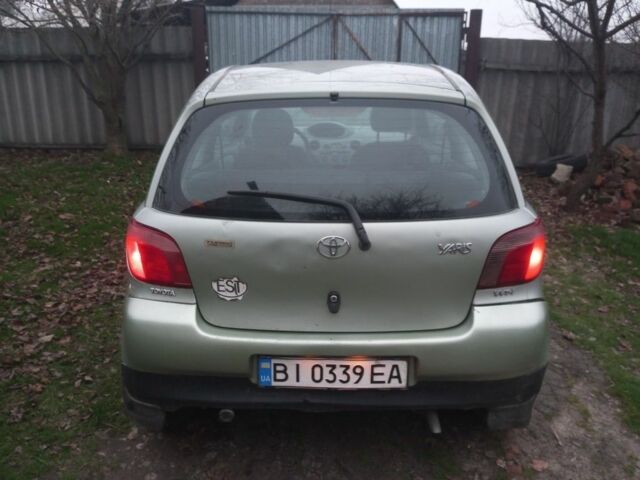 Зеленый Тойота Ярис, объемом двигателя 1 л и пробегом 370 тыс. км за 3000 $, фото 3 на Automoto.ua
