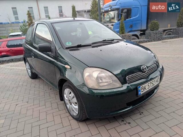 Зеленый Тойота Ярис, объемом двигателя 1.3 л и пробегом 250 тыс. км за 3350 $, фото 2 на Automoto.ua