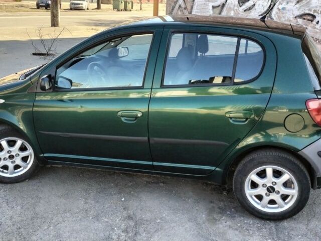 Зеленый Тойота Ярис, объемом двигателя 1 л и пробегом 133 тыс. км за 2800 $, фото 4 на Automoto.ua