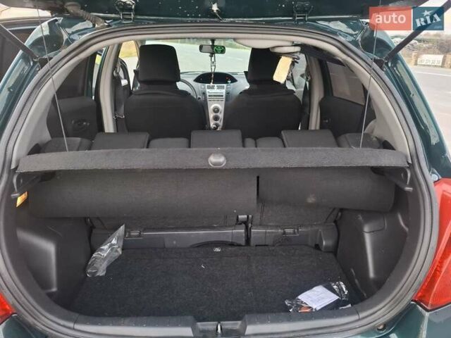 Зелений Тойота Яріс, об'ємом двигуна 1 л та пробігом 188 тис. км за 3750 $, фото 25 на Automoto.ua