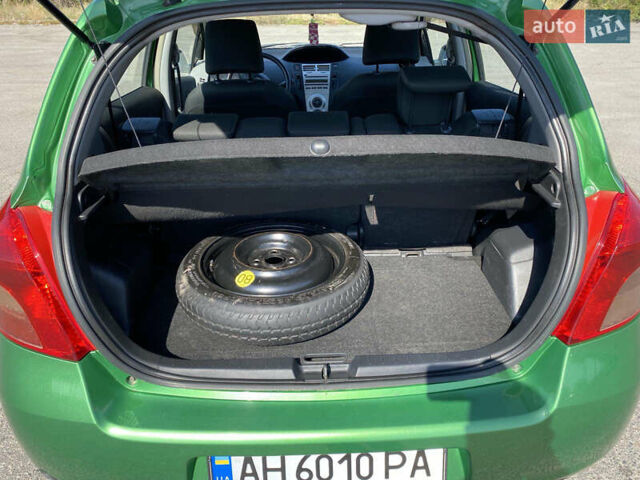 Зеленый Тойота Ярис, объемом двигателя 1.3 л и пробегом 143 тыс. км за 6800 $, фото 19 на Automoto.ua