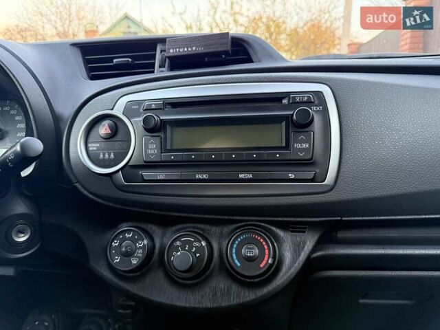 Зеленый Тойота Ярис, объемом двигателя 1 л и пробегом 60 тыс. км за 6200 $, фото 12 на Automoto.ua