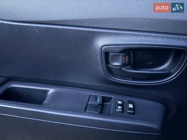 Зеленый Тойота Ярис, объемом двигателя 1 л и пробегом 60 тыс. км за 6200 $, фото 41 на Automoto.ua