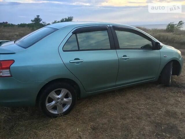 Зелений Тойота Яріс, об'ємом двигуна 1.3 л та пробігом 236 тис. км за 6366 $, фото 2 на Automoto.ua