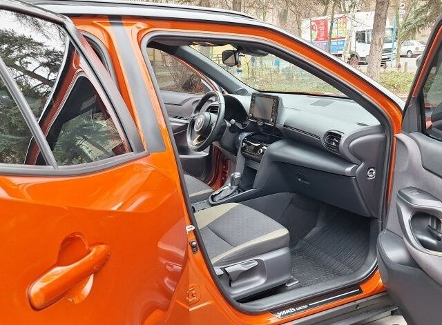 Оранжевый Тойота Ярис, объемом двигателя 0 л и пробегом 62 тыс. км за 23999 $, фото 7 на Automoto.ua