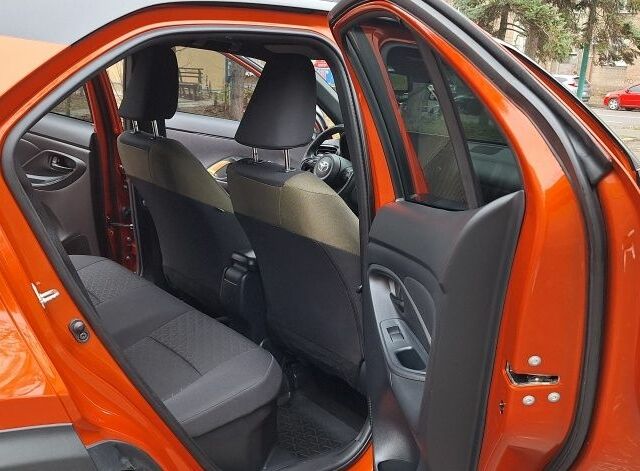Оранжевый Тойота Ярис, объемом двигателя 0 л и пробегом 62 тыс. км за 23999 $, фото 8 на Automoto.ua