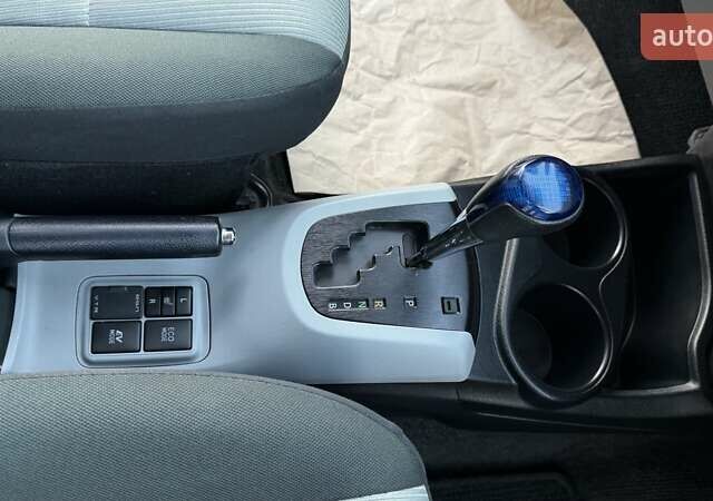 Белый Тойота Aqua, объемом двигателя 1.5 л и пробегом 85 тыс. км за 10499 $, фото 30 на Automoto.ua