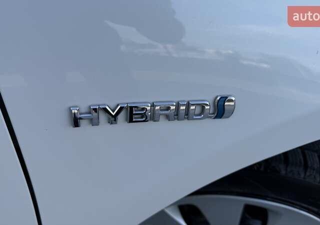 Белый Тойота Aqua, объемом двигателя 1.5 л и пробегом 85 тыс. км за 10499 $, фото 11 на Automoto.ua