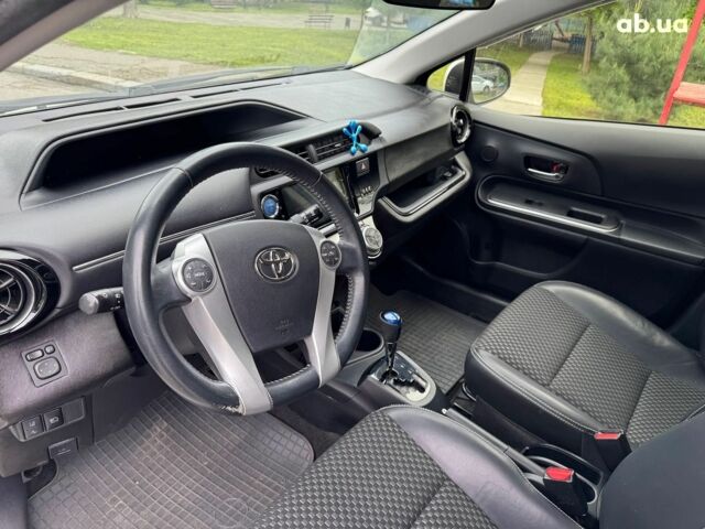 Білий Тойота Aqua, об'ємом двигуна 1.5 л та пробігом 95 тис. км за 11990 $, фото 20 на Automoto.ua