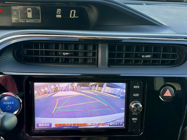 Білий Тойота Aqua, об'ємом двигуна 1.5 л та пробігом 70 тис. км за 12600 $, фото 4 на Automoto.ua