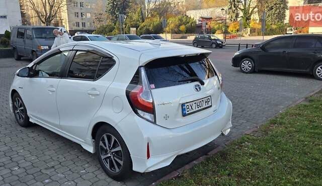 Белый Тойота Aqua, объемом двигателя 1.5 л и пробегом 51 тыс. км за 12800 $, фото 8 на Automoto.ua