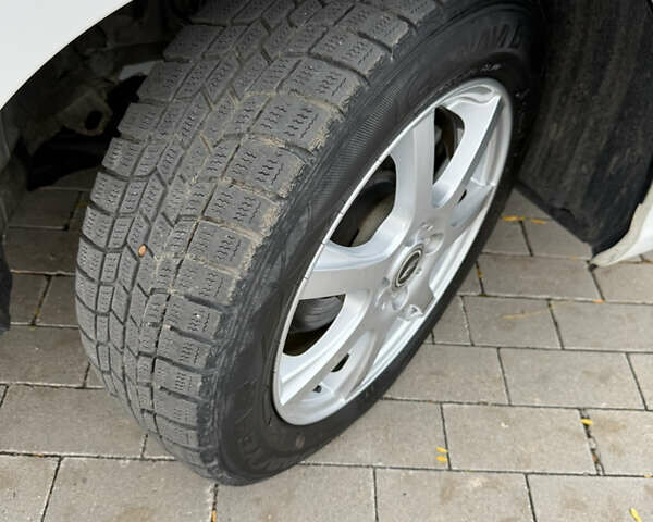 Білий Тойота Aqua, об'ємом двигуна 1.5 л та пробігом 86 тис. км за 12800 $, фото 27 на Automoto.ua