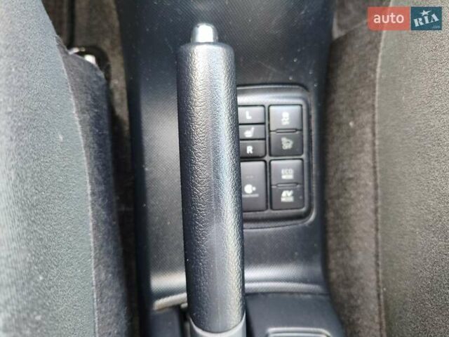 Белый Тойота Aqua, объемом двигателя 1.5 л и пробегом 73 тыс. км за 12900 $, фото 24 на Automoto.ua