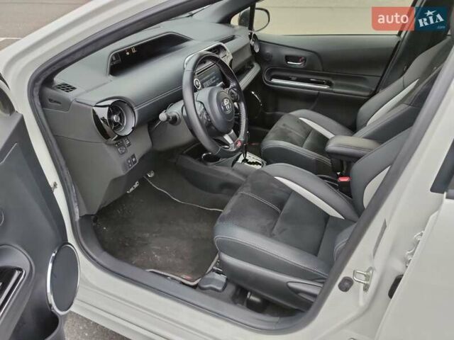 Білий Тойота Aqua, об'ємом двигуна 1.5 л та пробігом 42 тис. км за 14500 $, фото 15 на Automoto.ua