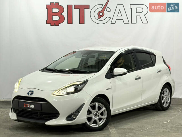 Білий Тойота Aqua, об'ємом двигуна 1.5 л та пробігом 87 тис. км за 13200 $, фото 5 на Automoto.ua