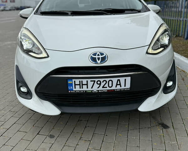 Білий Тойота Aqua, об'ємом двигуна 1.5 л та пробігом 86 тис. км за 12800 $, фото 24 на Automoto.ua