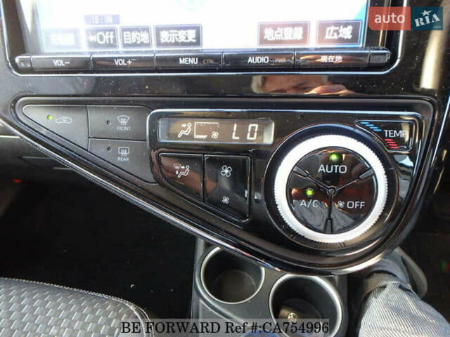 Белый Тойота Aqua, объемом двигателя 1.5 л и пробегом 79 тыс. км за 12700 $, фото 32 на Automoto.ua