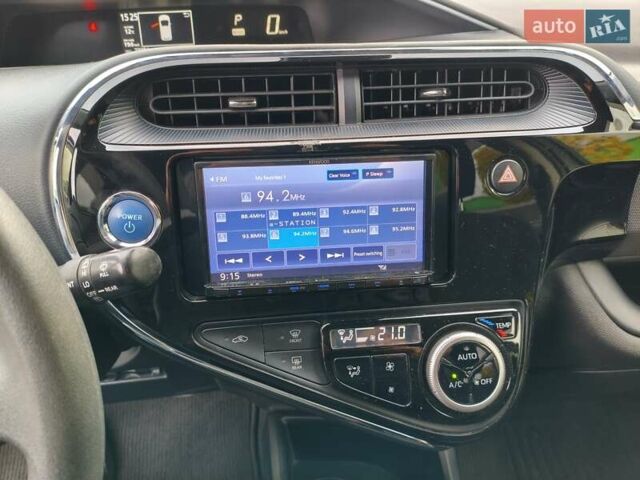 Белый Тойота Aqua, объемом двигателя 1.5 л и пробегом 73 тыс. км за 12900 $, фото 39 на Automoto.ua