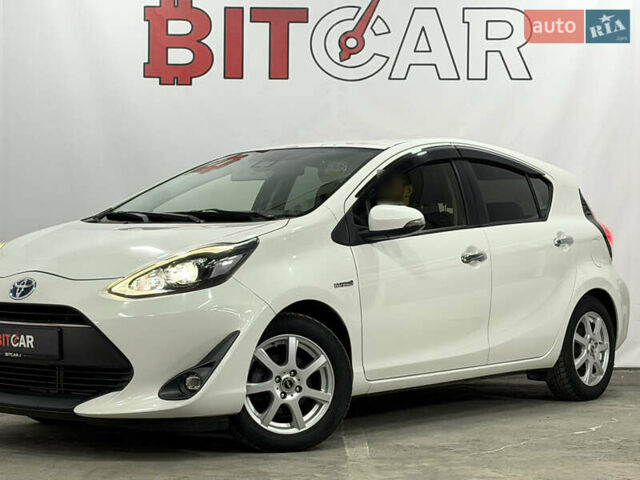 Білий Тойота Aqua, об'ємом двигуна 1.5 л та пробігом 87 тис. км за 13200 $, фото 7 на Automoto.ua