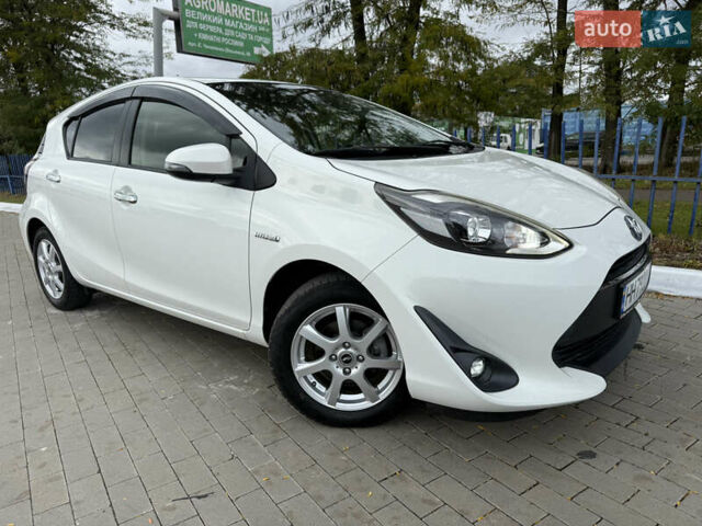 Білий Тойота Aqua, об'ємом двигуна 1.5 л та пробігом 86 тис. км за 12800 $, фото 22 на Automoto.ua