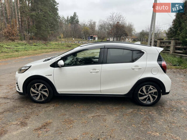 Белый Тойота Aqua, объемом двигателя 1.5 л и пробегом 61 тыс. км за 13200 $, фото 11 на Automoto.ua