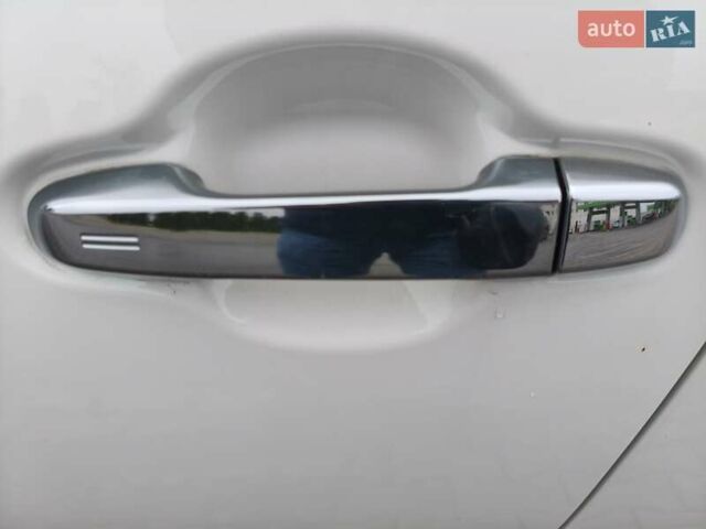 Белый Тойота Aqua, объемом двигателя 1.5 л и пробегом 73 тыс. км за 12800 $, фото 20 на Automoto.ua