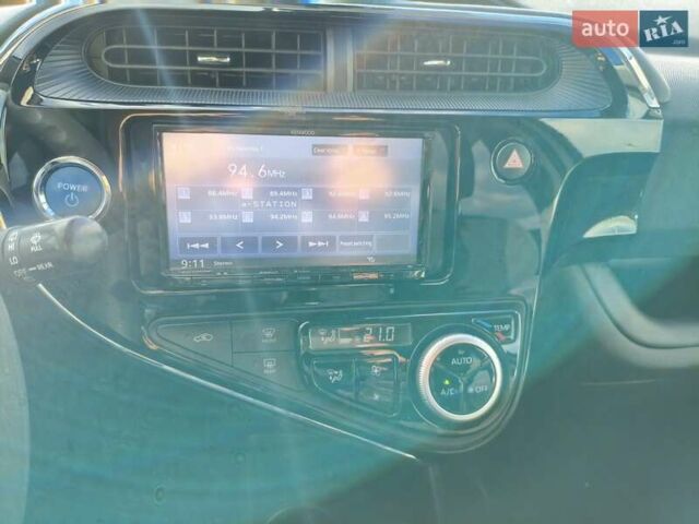 Белый Тойота Aqua, объемом двигателя 1.5 л и пробегом 73 тыс. км за 12900 $, фото 23 на Automoto.ua