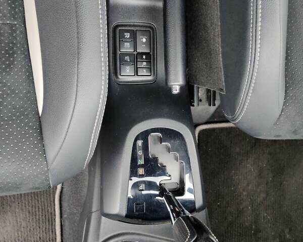 Білий Тойота Aqua, об'ємом двигуна 1.5 л та пробігом 42 тис. км за 14500 $, фото 11 на Automoto.ua