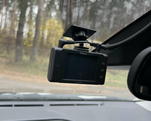 Белый Тойота Aqua, объемом двигателя 1.5 л и пробегом 61 тыс. км за 13200 $, фото 25 на Automoto.ua