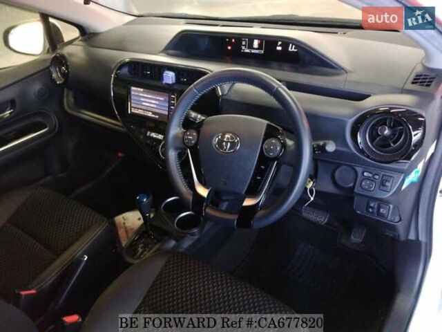 Белый Тойота Aqua, объемом двигателя 1.5 л и пробегом 27 тыс. км за 13500 $, фото 52 на Automoto.ua