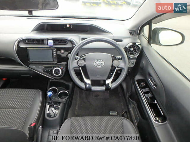 Белый Тойота Aqua, объемом двигателя 1.5 л и пробегом 27 тыс. км за 13500 $, фото 35 на Automoto.ua