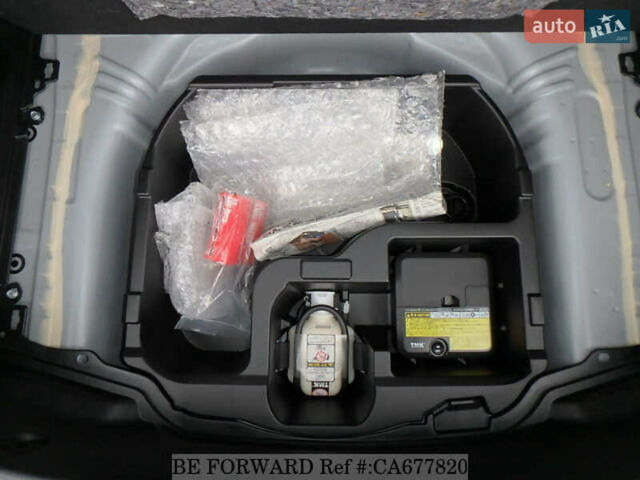 Белый Тойота Aqua, объемом двигателя 1.5 л и пробегом 27 тыс. км за 13500 $, фото 51 на Automoto.ua