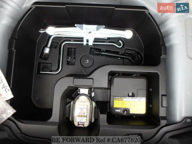 Белый Тойота Aqua, объемом двигателя 1.5 л и пробегом 27 тыс. км за 13500 $, фото 34 на Automoto.ua