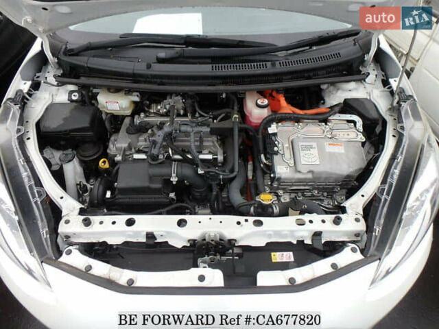 Белый Тойота Aqua, объемом двигателя 1.5 л и пробегом 27 тыс. км за 13500 $, фото 50 на Automoto.ua