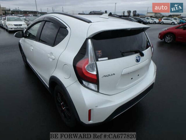 Белый Тойота Aqua, объемом двигателя 1.5 л и пробегом 27 тыс. км за 13500 $, фото 3 на Automoto.ua