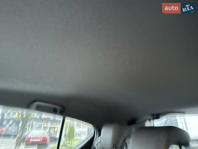 Белый Тойота Aqua, объемом двигателя 1.5 л и пробегом 79 тыс. км за 15950 $, фото 40 на Automoto.ua